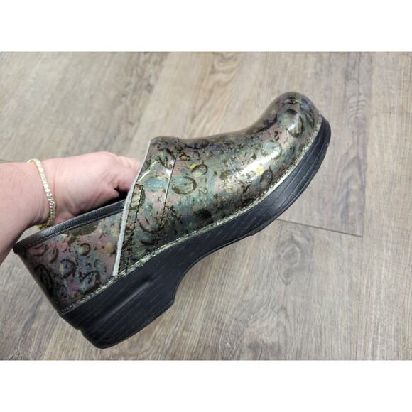 Dansko Waterdrop Design Blue Purple Clogs Size 38 - US 7/7.5 Slip On - Picture 5 of 8